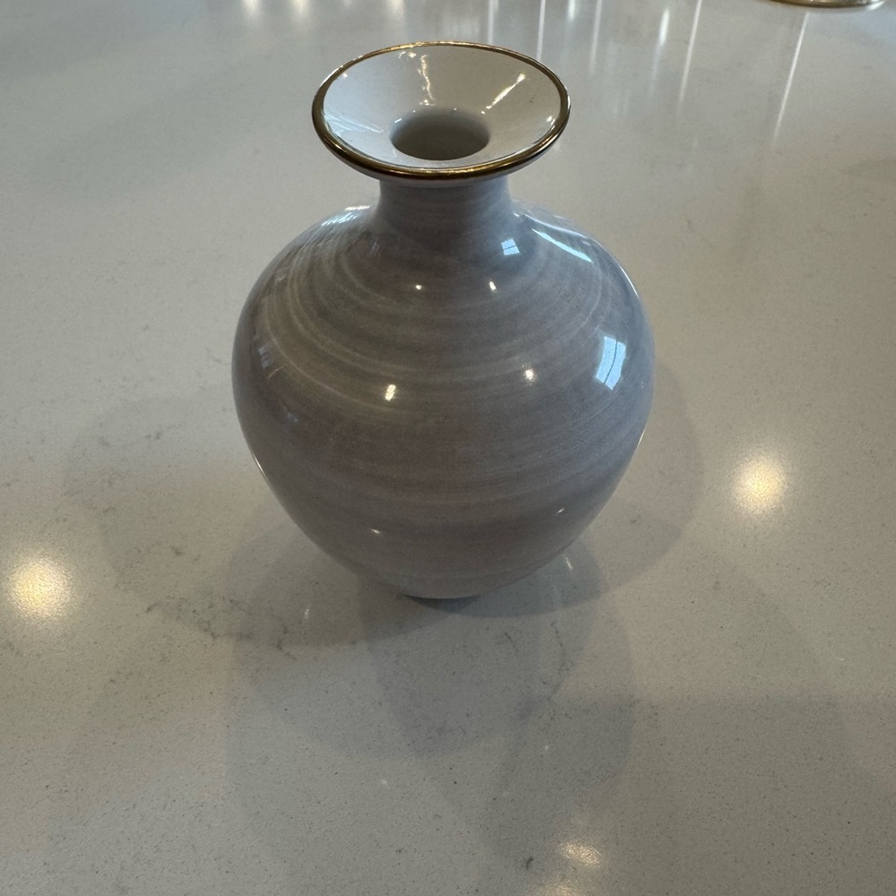 kate spade Elegant bud vase Charles Lane in camel